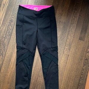 Lilly Pulitzer luxletic Leggings with mesh detail and pockets
